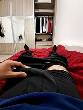 Snapshot of merty2233 chatting on February 2025 09:35:02 PM merty2233 online show from February 2025 09:35:02 PM