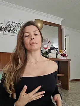 karina warthon online show from July 2026 05:48:02 PM