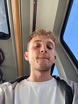 Snapshot of verici34 chatting on October 2025 07:05:02 AM verici34 online show from October 2025 07:05:02 AM