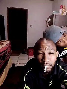 Snapshot of KMbesxxx chatting on November 2025 09:19:02 PM KMbesxxx online show from November 2025 09:19:02 PM