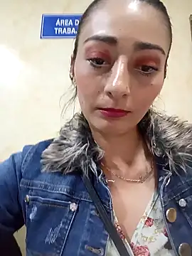 Snapshot of BELLA--26 chatting on January 2025 07:15:01 PM BELLA--26 online show from January 2025 07:15:01 PM