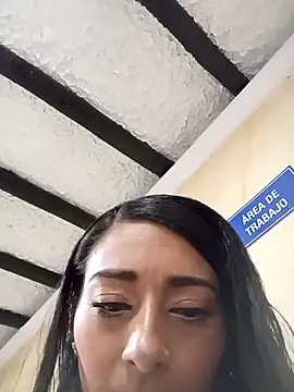 Snapshot of BELLA--26 chatting on February 2025 03:04:01 PM BELLA--26 online show from February 2025 03:04:01 PM