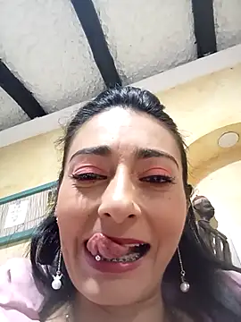 Snapshot of BELLA--26 chatting on February 2025 08:33:01 PM BELLA--26 online show from February 2025 08:33:01 PM