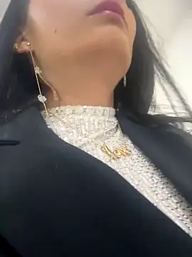 Snapshot of BELLA--26 chatting on November 2025 02:17:01 PM BELLA--26 online show from November 2025 02:17:01 PM