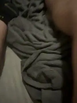 Snapshot of dragos211 chatting on December 2025 09:43:02 PM dragos211 online show from December 2025 09:43:02 PM