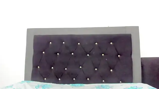 Snapshot of violetadumsper chatting on December 2025 04:52:02 AM violetadumsper online show from December 2025 04:52:02 AM