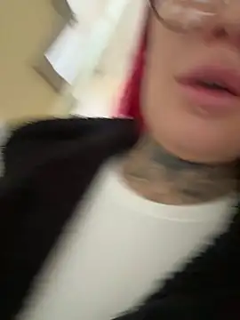 Mia-Fuchs online show from January 2026 02:43:02 PM