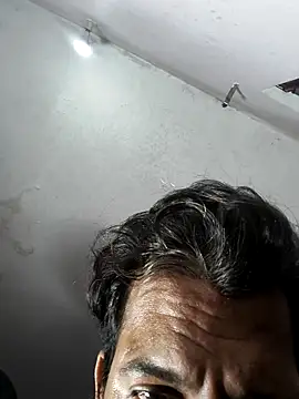 MAGNETICDADDY8 online show from November 2025 08:00:01 PM