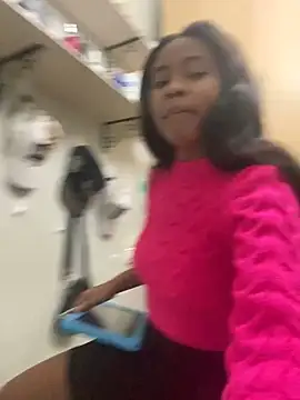 Snapshot of Alana-Castillo chatting on January 2025 03:38:01 PM Alana-Castillo online show from January 2025 03:38:01 PM