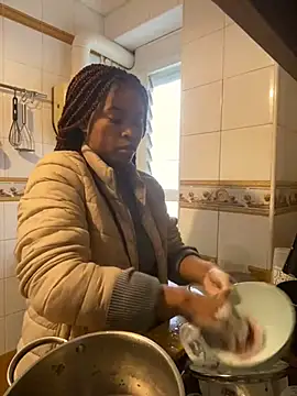 Snapshot of Alana-Castillo chatting on February 2025 08:43:01 AM Alana-Castillo online show from February 2025 08:43:01 AM