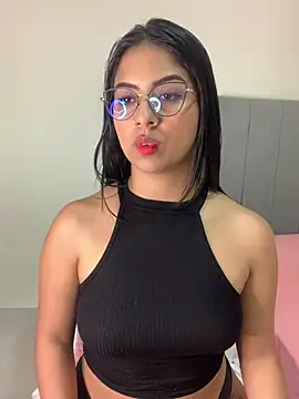 Julii- online show from January 2025 11:48:01 PM