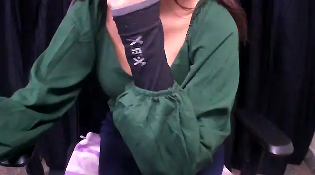 Snapshot of hot-niti chatting on March 2025 10:00:02 PM hot-niti online show from March 2025 10:00:02 PM