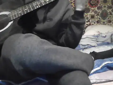 Snapshot of AlferezzSolvajo chatting on November 2025 07:14:01 PM AlferezzSolvajo online show from November 2025 07:14:01 PM