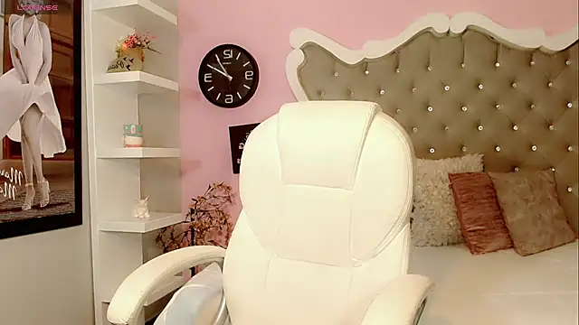 Diva Smith02 online show from January 2025 11:26:01 AM