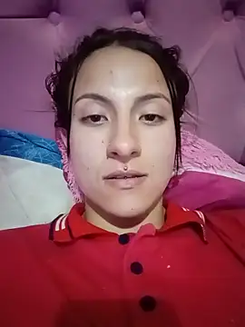 Snapshot of Anniee_x chatting on June 2026 01:30:02 AM Anniee x online show from June 2026 01:30:02 AM