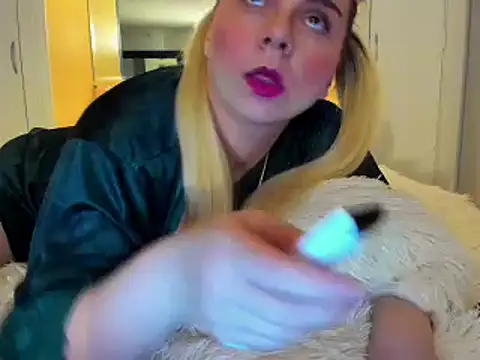 HappyIva online show from January 2025 01:04:02 AM