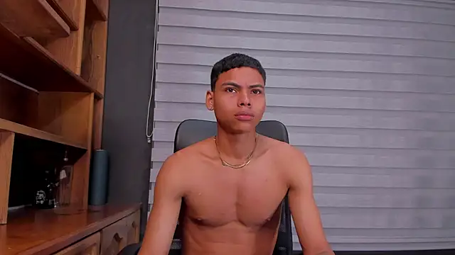 Snapshot of adam_piarse01 chatting on March 2025 09:48:01 PM adam piarse01 online show from March 2025 09:48:01 PM