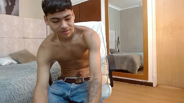 Snapshot of adam_piarse01 chatting on October 2025 03:46:02 AM adam piarse01 online show from October 2025 03:46:02 AM