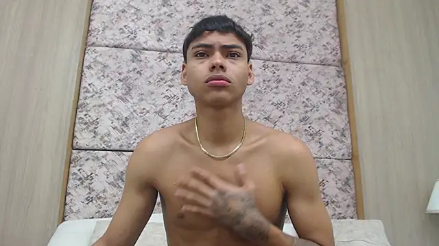 adam piarse01 online show from February 2026 05:17:02 AM