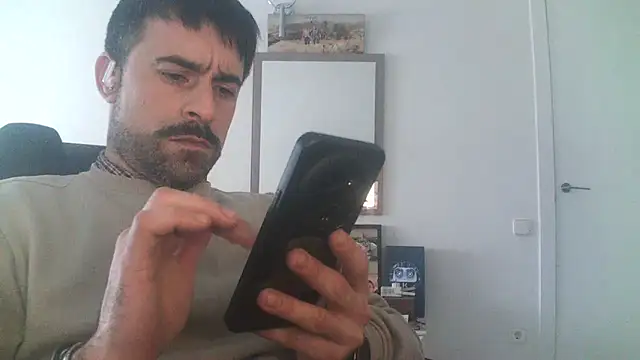 Patrickhound online show from January 2025 02:49:02 PM