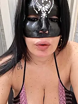 Snapshot of desyree89 chatting on December 2025 05:57:02 AM desyree89 online show from December 2025 05:57:02 AM