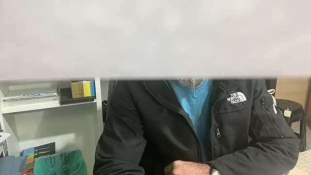 Snapshot of stefanosk chatting on January 2025 10:09:02 AM stefanosk online show from January 2025 10:09:02 AM