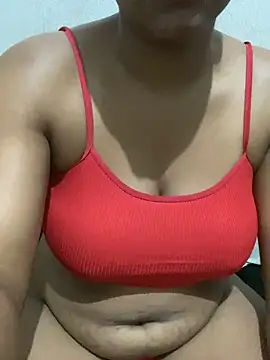 Mariaapimentinha online show from May 2026 10:10:02 AM