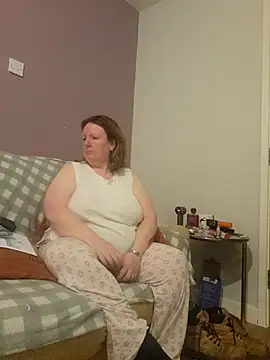 curvy girl71 online show from February 2025 07:35:02 PM