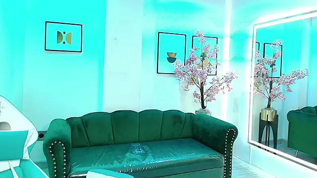 Snapshot of Arianna_sweeet chatting on November 2025 03:28:02 AM Arianna sweeet online show from November 2025 03:28:02 AM