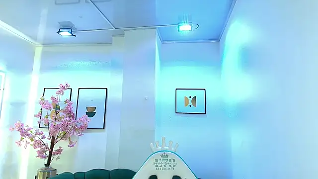 Snapshot of Arianna_sweeet chatting on November 2025 03:30:01 AM Arianna sweeet online show from November 2025 03:30:01 AM