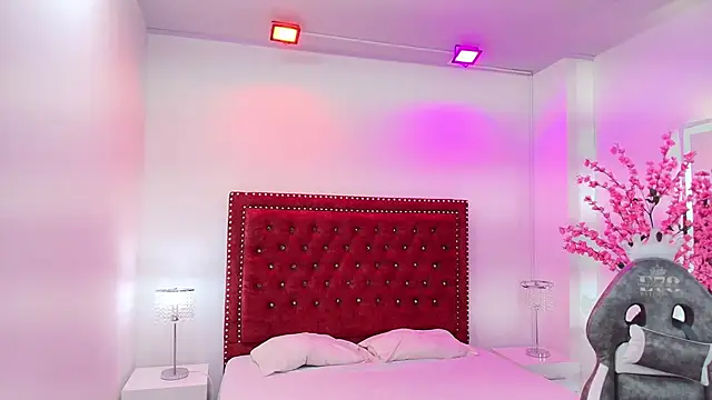 Snapshot of Arianna_sweeet chatting on December 2025 07:12:02 PM Arianna sweeet online show from December 2025 07:12:02 PM