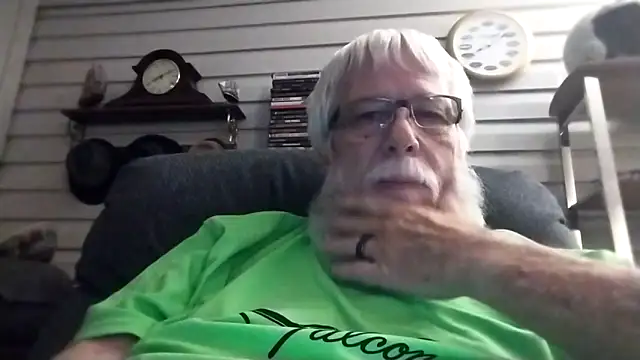 Snapshot of Futura_intx chatting on November 2025 02:11:02 AM Futura intx online show from November 2025 02:11:02 AM