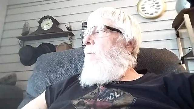 Snapshot of Futura_intx chatting on November 2025 08:22:02 PM Futura intx online show from November 2025 08:22:02 PM