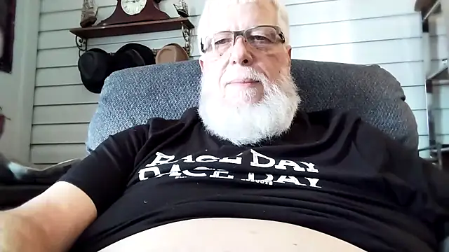 Snapshot of Futura_intx chatting on December 2025 08:46:01 PM Futura intx online show from December 2025 08:46:01 PM