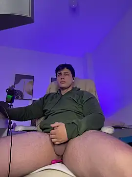 Snapshot of Thom_Ohtani chatting on October 2025 10:03:02 PM Thom Ohtani online show from October 2025 10:03:02 PM