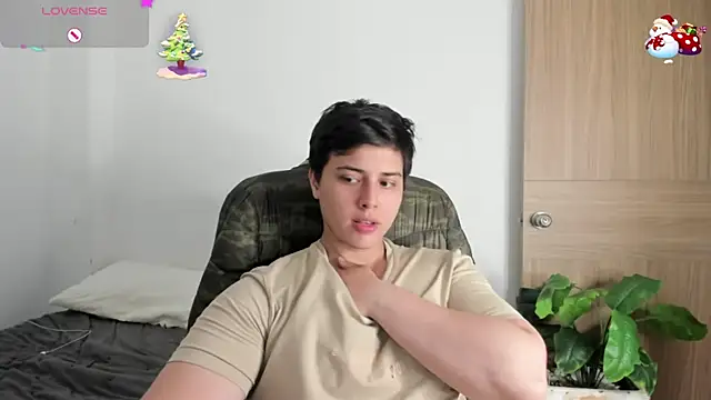 Snapshot of Thom_Ohtani chatting on November 2025 01:50:02 AM Thom Ohtani online show from November 2025 01:50:02 AM