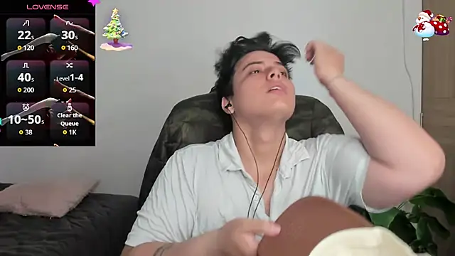 Snapshot of Thom_Ohtani chatting on November 2025 05:29:02 PM Thom Ohtani online show from November 2025 05:29:02 PM