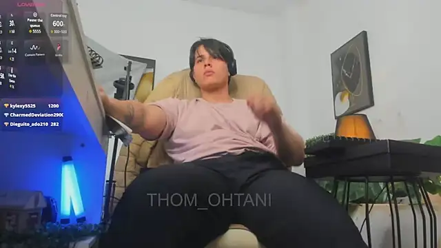 Snapshot of Thom_Ohtani chatting on June 2026 06:38:02 AM Thom Ohtani online show from June 2026 06:38:02 AM