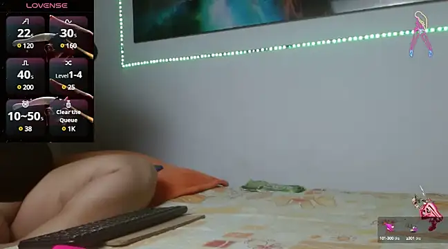 Snapshot of fabyana-queen chatting on January 2025 03:38:01 PM fabyana-queen online show from January 2025 03:38:01 PM