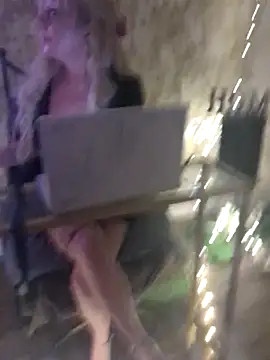 Snapshot of ImogenBrooke chatting on October 2025 11:06:02 PM ImogenBrooke online show from October 2025 11:06:02 PM