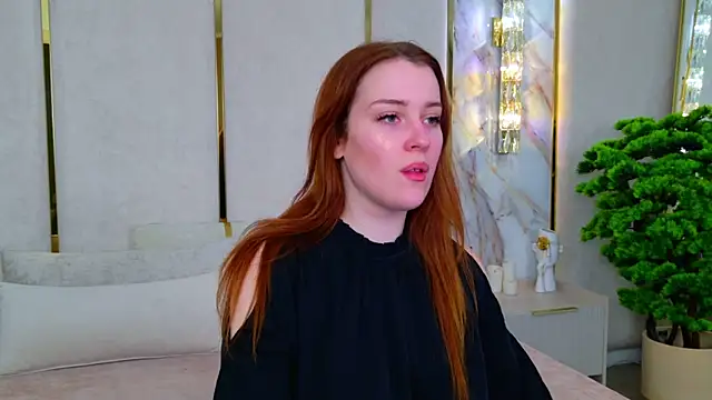 Snapshot of EllieGarson chatting on November 2025 05:02:01 PM EllieGarson online show from November 2025 05:02:01 PM