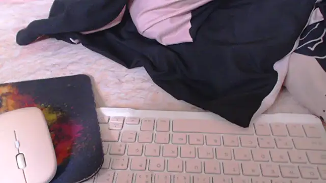 Snapshot of loirascorpio chatting on November 2025 01:22:01 PM loirascorpio online show from November 2025 01:22:01 PM