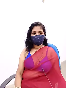 Snapshot of Lucky-Deepthi chatting on February 2025 01:58:01 AM Lucky-Deepthi online show from February 2025 01:58:01 AM