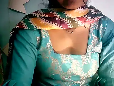 Snapshot of Barbie_183 chatting on February 2026 05:34:02 AM Barbie 183 online show from February 2026 05:34:02 AM