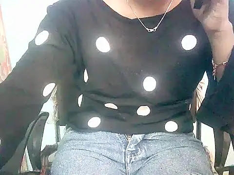 Snapshot of Barbie_183 chatting on March 2026 05:45:01 AM Barbie 183 online show from March 2026 05:45:01 AM