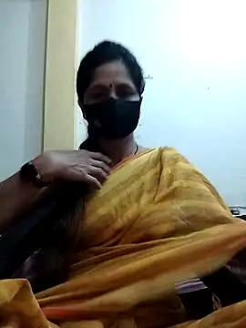 Snapshot of priyancyfun chatting on February 2025 01:13:01 AM priyancyfun online show from February 2025 01:13:01 AM