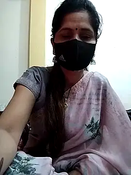 Snapshot of priyancyfun chatting on February 2025 01:42:01 AM priyancyfun online show from February 2025 01:42:01 AM