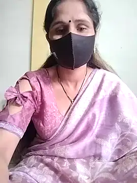 Snapshot of priyancyfun chatting on March 2025 05:33:02 AM priyancyfun online show from March 2025 05:33:02 AM