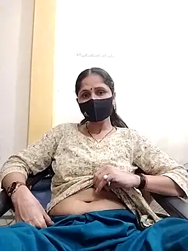 Snapshot of priyancyfun chatting on March 2025 02:01:02 PM priyancyfun online show from March 2025 02:01:02 PM