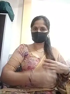 Snapshot of priyancyfun chatting on May 2026 04:28:01 PM priyancyfun online show from May 2026 04:28:01 PM